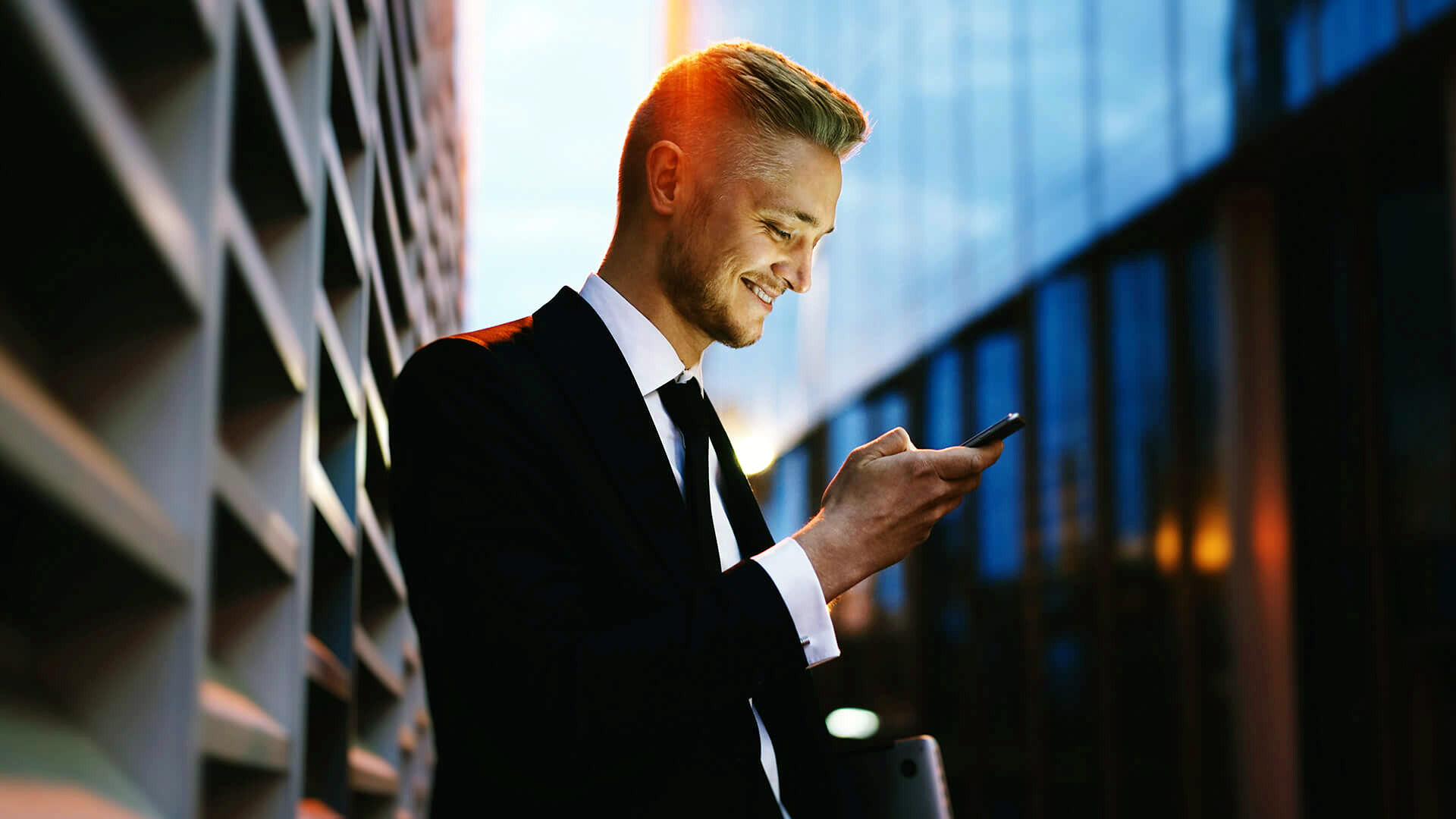 Interactively coordinate proactive e-commerce via process-centric